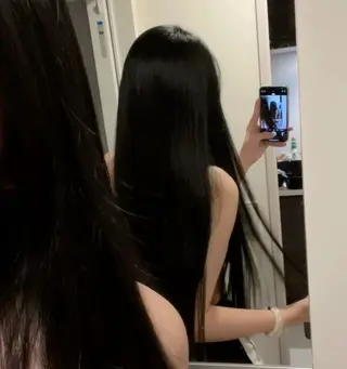 ロング 柔らかレイヤー× 透け感カラー/SUのヘアスタイル