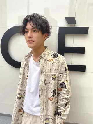 ショート カラー パーマ ヘアアレンジ メンズ キッズ ネイル マツエク・マツパ 韓国🇰🇷レイヤー カットオリーブカラーのヘアスタイル