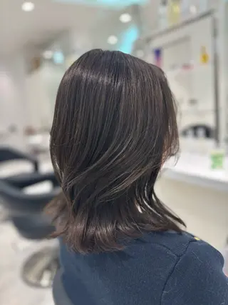 ミディアム カラー 流行りの透明感カラー ×縮毛矯正🤍ユウのヘアスタイル