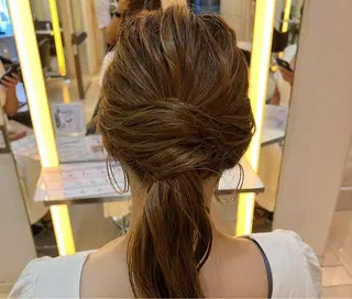 ロング ヘアアレンジ 🌺まなみ/ うる艶カラー🌺のヘアスタイル