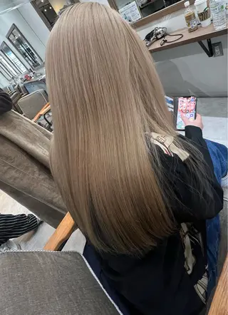 ロング 透け感✨ダメージレス カラーHana🤍のヘアスタイル
