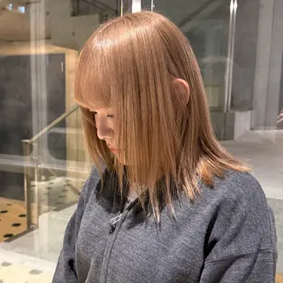 カラー RINA .のヘアスタイル