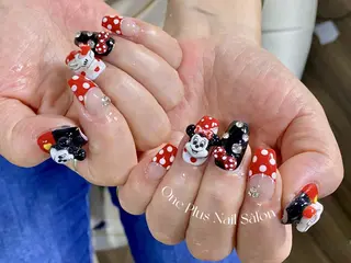 ネイル One Plus Nail Salonのネイルデザイン