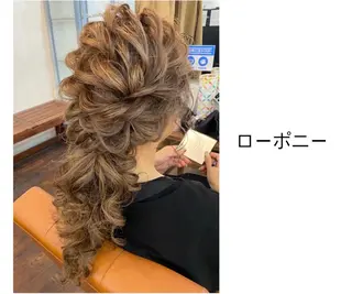 ロング ヘアアレンジ ヘアメイク new meのヘアスタイル