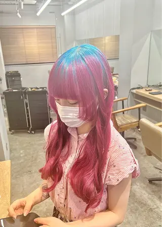 ロング カラー ブリーチ毛の縮毛矯正 ハイトーン/岡本智樹のヘアスタイル