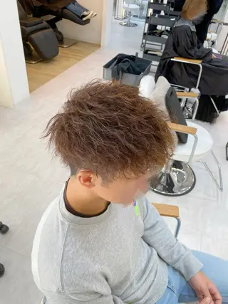 パーマ メンズ 艶髪・透明感カラー・ 韓国ヘア・Yuriのヘアスタイル