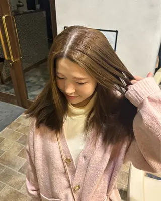 カラー 藪田 鈴のヘアスタイル