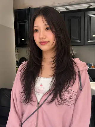 ロング 🌸cocomi🌸 透明感カラー🩶パリのヘアスタイル