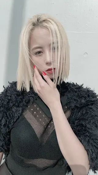 ショート カラー 💜ハイトーン💛 マジカルかいちゃんのヘアスタイル