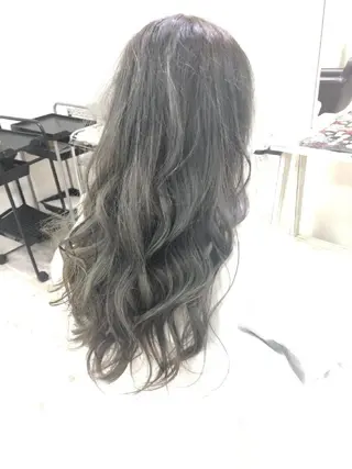 ロング カラー 酸性ストレート／カラ ー/山下高明のヘアスタイル