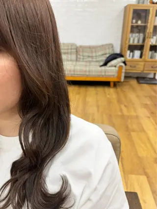 カラー 落合 そらのヘアスタイル