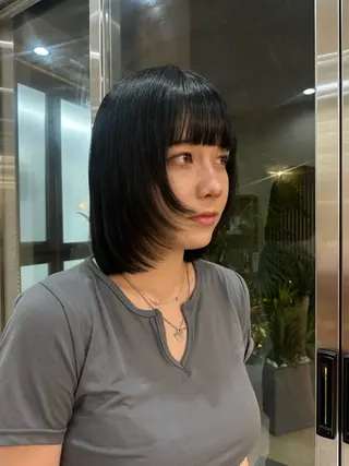 カラー 山下 莉歩のヘアスタイル