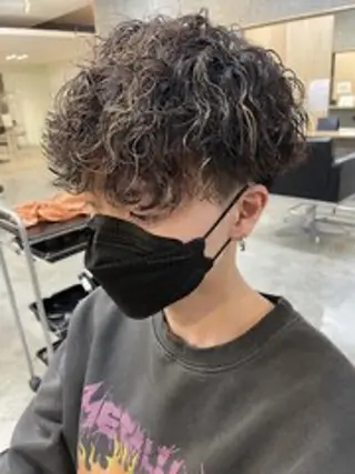 パーマ メンズ 内山 翔太のヘアスタイル
