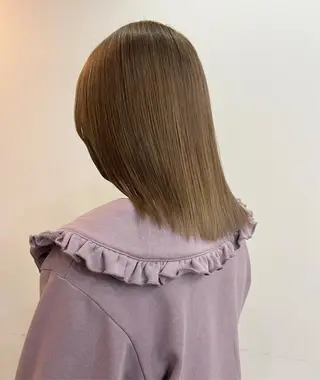 ミディアム カラー 切りっぱなしボブ/ ブリーチカラー/大塚のヘアスタイル