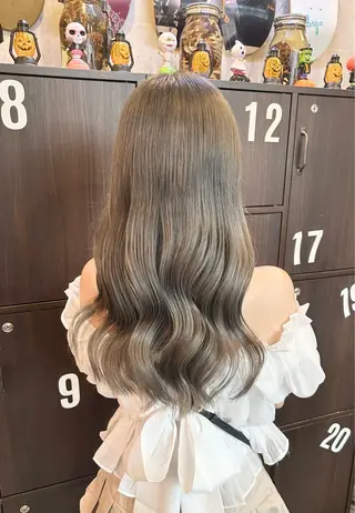 ロング 出川 結菜のヘアスタイル