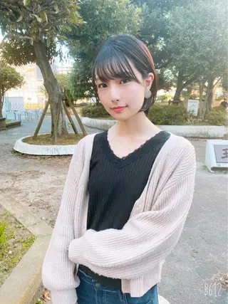 ショート esse大阪茶屋町店所属・レイヤーカット 新井田陽寿のヘアスタイル