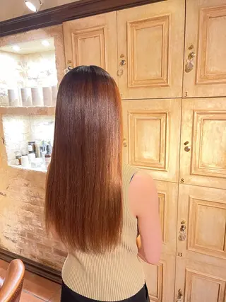 ロング 千代 夏輝のヘアスタイル