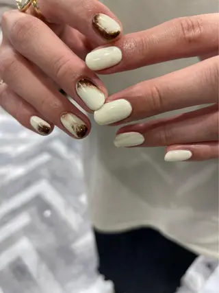 ネイル Shiori・:* 💫のネイルデザイン