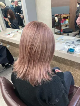 セミロング カラー ブリーチ&似合せボブ 田中寛十のヘアスタイル