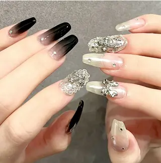 ネイル 坂口 莉愛のネイルデザイン