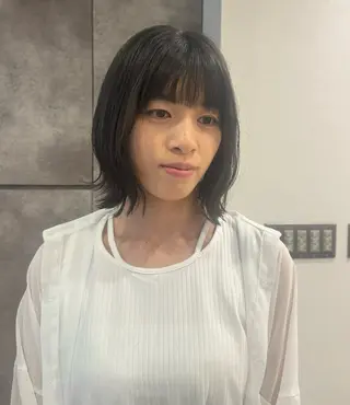 ミディアム 北川 栞菜のヘアスタイル
