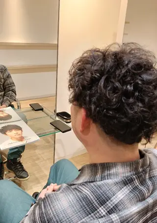 メンズ パーマ Aeru所属・アクツ シズカのヘアスタイル