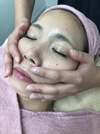 ハーブピーリングMB eautySalonのエステ・リラクイメージ