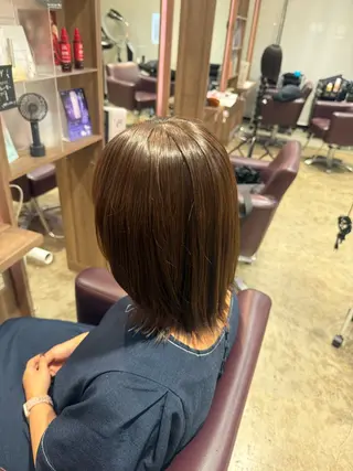 ミディアム レディースカット SHIORIのヘアスタイル