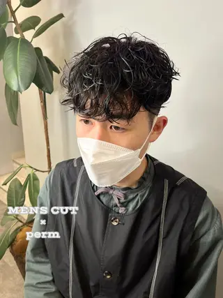 ショート カラー パーマ ヘアアレンジ メンズ 二ヶ月綺麗なデザイン カット/星野六三四のヘアスタイル