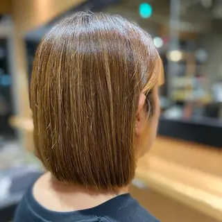 ミディアム IWASHITA TAKESHIのヘアスタイル