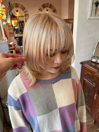 ミディアム カラー マツノ ユウキのヘアスタイル