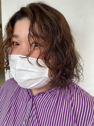 ショート パーマ 💓パーマ，💗 レイヤーカットのヘアスタイル