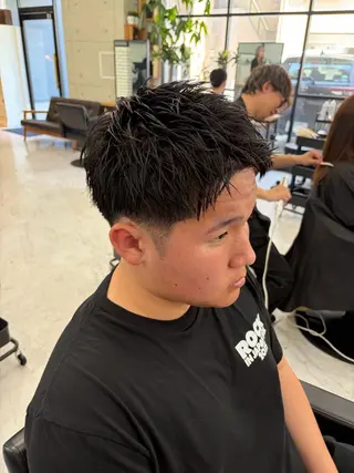 ショート メンズ メンズパーマ ヘアカラー大成のヘアスタイル