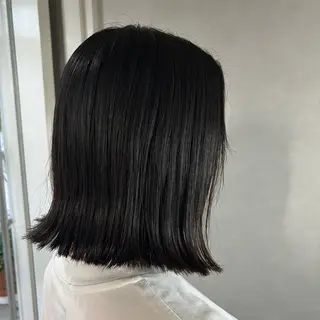 ミディアム 荻野 晴香のヘアスタイル