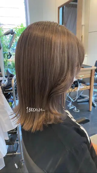 ミディアム shiori ﾍﾞｰｼﾞｭｶﾗｰのヘアスタイル