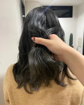 セミロング カラー 透明感カラー/顔周り レイヤー/髪質改善のヘアスタイル