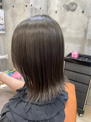 ミディアム カラー 東 史夏のヘアスタイル
