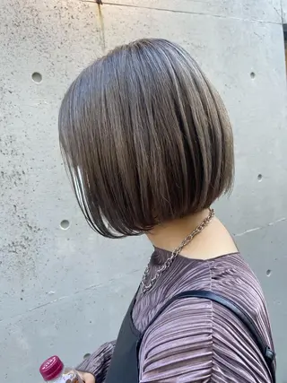 ショート カラー 西田 莉緒のヘアスタイル