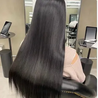 ロング 巻幡 吏玖のヘアスタイル