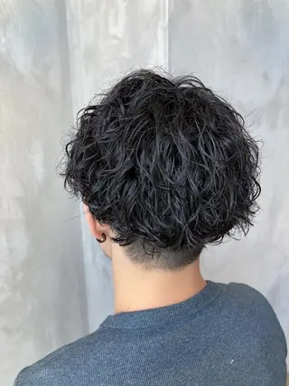 ショート パーマ メンズ 波巻きスパイラルパー マ/シャドウパーマ駿のヘアスタイル