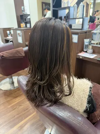 ロング カラー 仲井 充のヘアスタイル