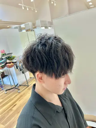 ショート パーマ メンズ 藤森 達也のヘアスタイル