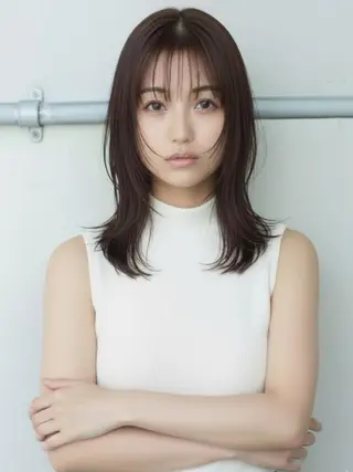 セミロング ヘアサロンM新宿 カットカラーブリーチのヘアスタイル