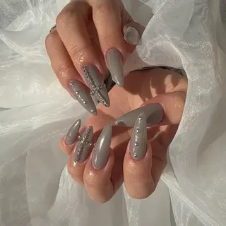 ネイル GRANDEUR焼津 Nana🦖のネイルデザイン