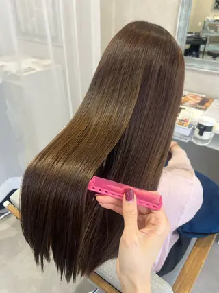 ロング カラー 森 愛友のヘアスタイル