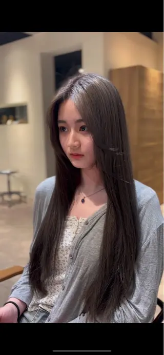 ロング カラー DaVin アキラのヘアスタイル