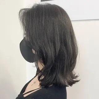 ミディアム 伊良波 香里のヘアスタイル