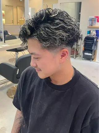 カラー パーマ メンズ AKI 🐉のヘアスタイル