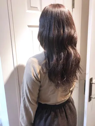 ロング カラー MIOベージュカラー 柔らかいカラーのヘアスタイル