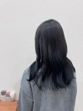 ロング 尾崎 由依のヘアスタイル